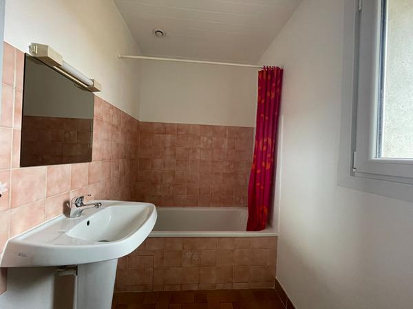 Maison à louer à Civray