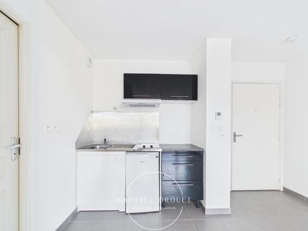 CASTELNAU-LE-LEZ (34) – T2 RÉCENT AVEC GRANDE TERRASSE ET GARAGE FERMÉ