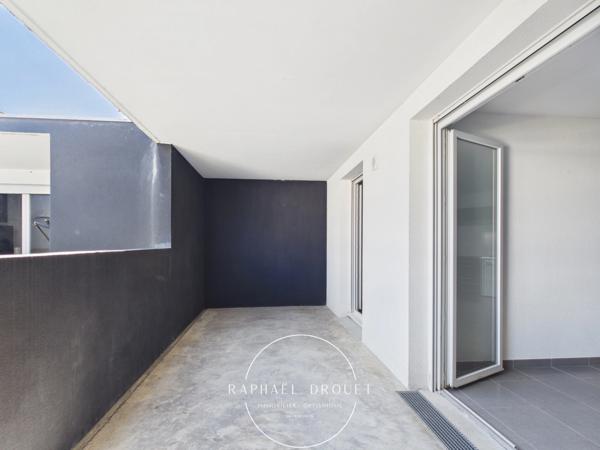 CASTELNAU-LE-LEZ (34) – T2 RÉCENT AVEC GRANDE TERRASSE ET GARAGE FERMÉ