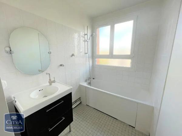 Appartement à louer 3 pièces 64.38m² Gagny (93220)