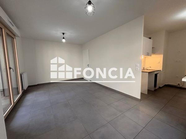 Location Appartement 2 pièces 45.19 m² - 74 RUE MARIUS BERLIET L Y O N 69008