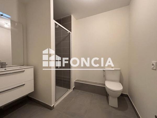 Location Appartement 2 pièces 45.19 m² - 74 RUE MARIUS BERLIET L Y O N 69008