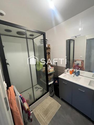 Charmant T3 à 2 pas des commerces et transports.