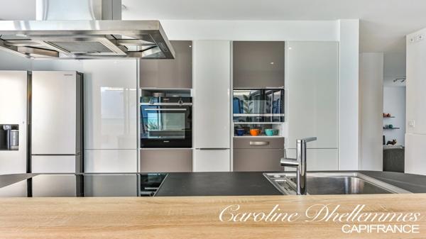 Maison contemporaine de 260M2 au DPE classé A, en plein quartier prisé de la Pironnière aux Sables d'Olonne !