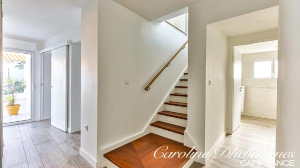 Maison contemporaine de 260M2 au DPE classé A, en plein quartier prisé de la Pironnière aux Sables d'Olonne !