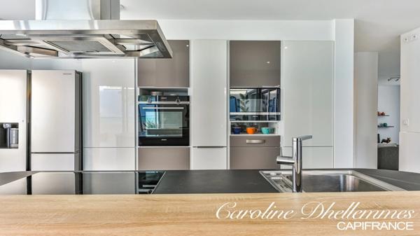 Maison contemporaine de 260M2 au DPE classé A, en plein quartier prisé de la Pironnière aux Sables d'Olonne !