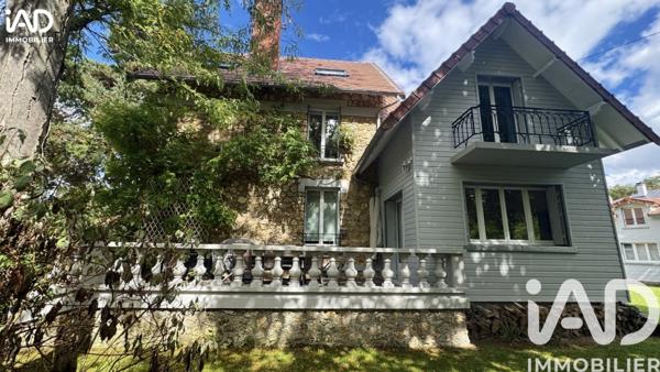 Maison à vendre 9 pièces 232 m² Maisons-Laffitte
