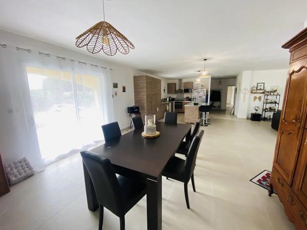 Vente Villa 4 pièces 160 m2 à Ventabren