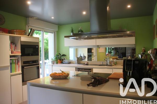 Maison à vendre 7 pièces 203 m² Targon