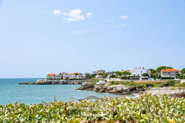 ROYAN - PLAGE DU CHAY APPARTEMENT AVEC JARDIN