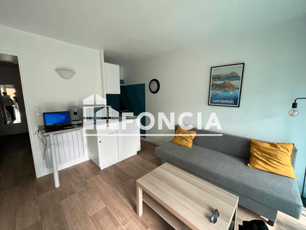 Location Appartement meublé 2 pièces 24.72 m² - 55, ROUTE DE LA CORNICHE Saint Raphael 83700