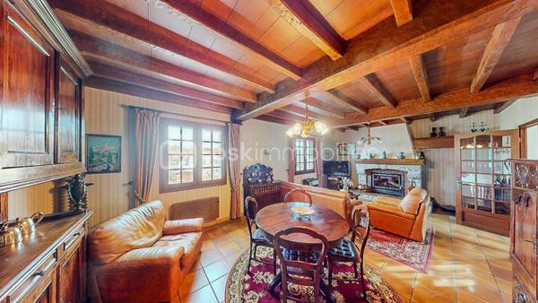 Située à Viodos-Abense-de-Bas à seulement 4mn de Mauléon, découvrez
cette charmante bâtisse Basque de 231m² habitable sur 3 niveaux édifiée 
sur une parcelle plate de 948m².

                - VISITE VIRTUELLE GRATUITE - SUR DEMANDE -

IMPORTANT : Possibilité d'acquérir en plus la parcelle constructible limitrophe de 959m².

Le RDC vous offre une belle entrée, une cuisine séparée de 26m² en accès 
direct sur une grande terrasse de 30m² en exposition Sud-Ouest, un séjour
avec sa cheminée, 3 chambres et une salle de bain.

À l'étage vous bénéficiez de 4 chambres, d'une cuisine séparée, d'une salle de bain +
douche, d'un WC ainsi que d'une belle pièce de 29m² pouvant servir de salon/
salle à manger ou salle de jeux.

Le sous-sol total de 159m² environ avec une double entrée, équipé également d'une cuisine 
et d'une douche, vous permettra de l'utiliser à votre guise (stationnement pour vos voitures, 
rangement, salle de jeux etc...).

Côté extérieur : Beau jardin plat et arboré entièrement clôturé, 2 terrasses, puits alimentant les WC
et machine à laver.

Côté technique : Assainissement collectif, chauffage au gaz, électricité et cheminée, 
production d'eau chaude par cumulus, huisserie bois, double ou survitrage.
Possibilité de raccordement à la fibre.

Les Plus : Secteur calme - Vue dégagée - Sous-sol pouvant servir à une activité artisanale 

Avec une remise au goût du jour intérieur, cette maison érigée avec des matériaux 
de qualité sera parfaite pour une belle vie de famille !

Je suis à votre écoute 7jours/7, je m'adapte à votre planning.