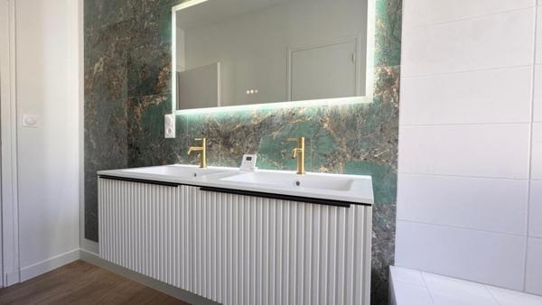 VILLA D'ARCHITECTE PLAIN-PIED PROCHE BASSIN