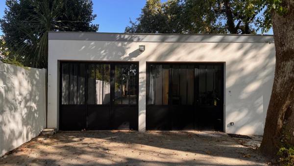 VILLA D'ARCHITECTE PLAIN-PIED PROCHE BASSIN