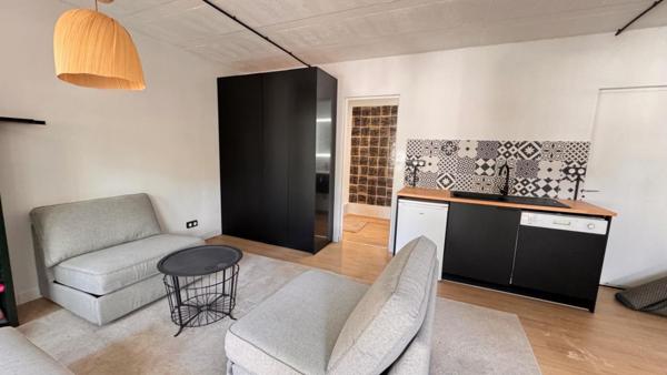 VILLA D'ARCHITECTE PLAIN-PIED PROCHE BASSIN