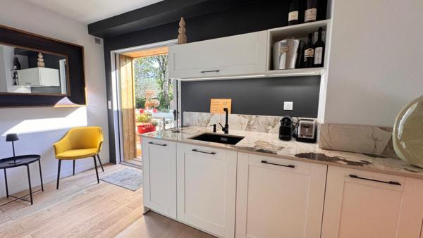 VILLA D'ARCHITECTE PLAIN-PIED PROCHE BASSIN