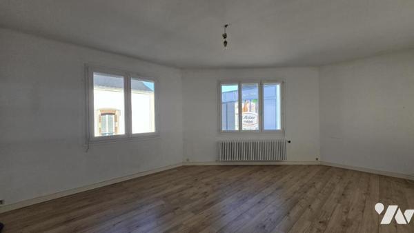 Vente immeuble mixte à Saint-Michel-Chef-Chef.