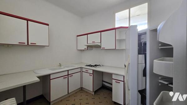 Vente immeuble mixte à Saint-Michel-Chef-Chef.