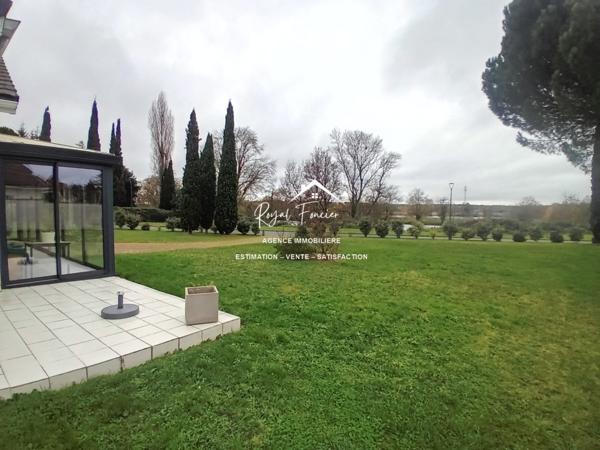 Vue sur la rivière, magnifique plain pied, sis dans une résidence