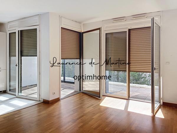 DUPLEX à vendre 3 pièces NANTERRE (92) avec 2 extérieurs SUD-OUEST et parking