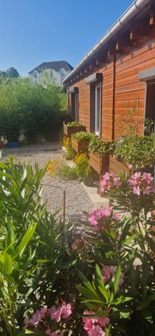 MAISON DE CHARME RENOVEE DE 110 M² HABITABLE AVEC CHALET DE JARDIN SUR 350 M² DE TERRAIN CLOS AU CALME Beauvais (60000)