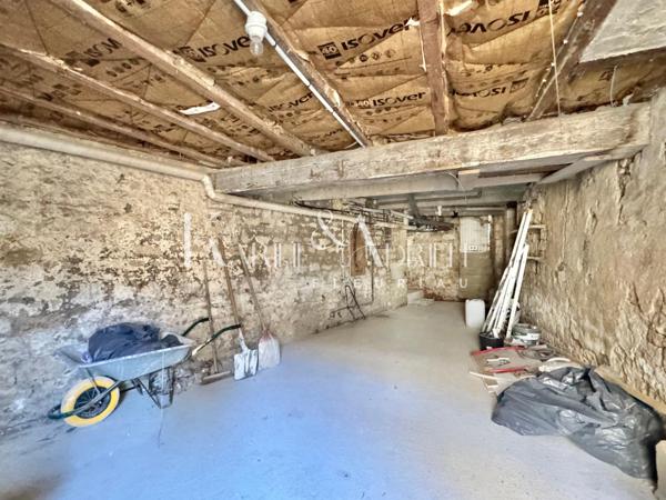 Maison de ville 3 chambres, cave et cour