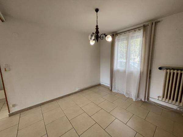 Avignon (84000) Rare maison 4 chambres de 134 m2 garage atelier jardin