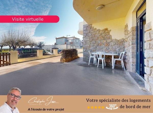 Ensemble immobilier en rdc dans Demeure de caractère vue mer