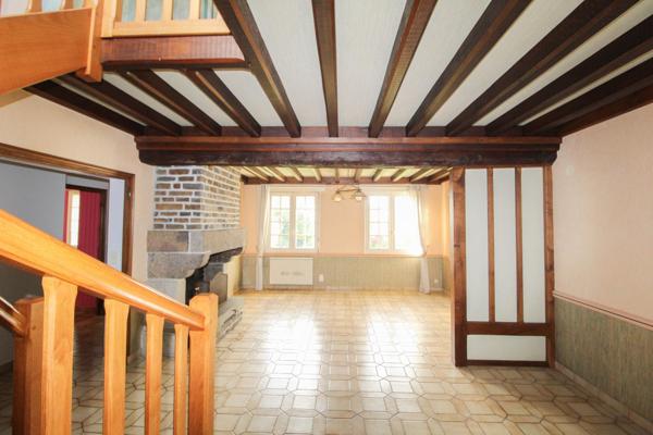 Maison d'artisans, spacieuse avec fort potentiel !