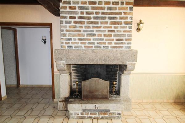 Maison d'artisans, spacieuse avec fort potentiel !