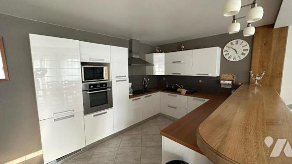 SAINT-GERMAIN-SUR-AY, proche de la mer, maison d'habitation construite en 2006