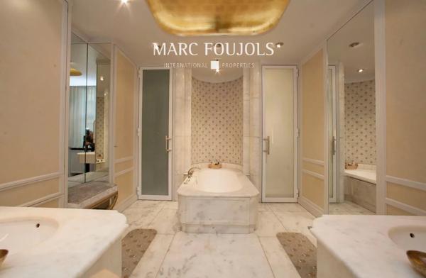 Duplex comme un Hôtel Particulier, proche Avenue Henri Martin