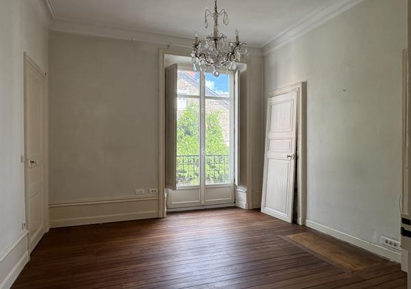 Appartement T2 de caractère de 49,59 m² - Charme de l'ancien entre Monselet et Viarme