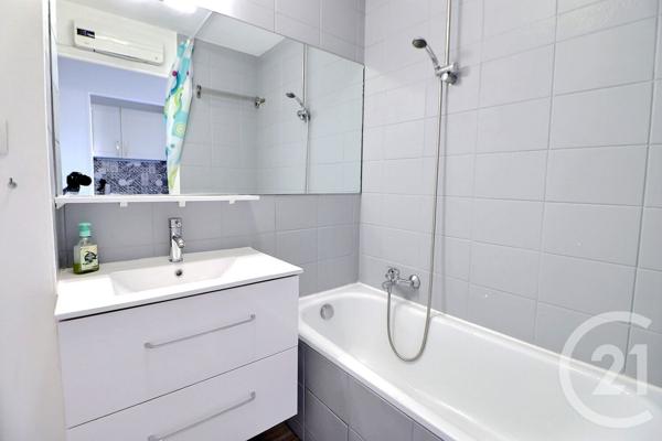 Appartement F2 à vendre  2 pièces - 28,99 m2 FREJUS - 83