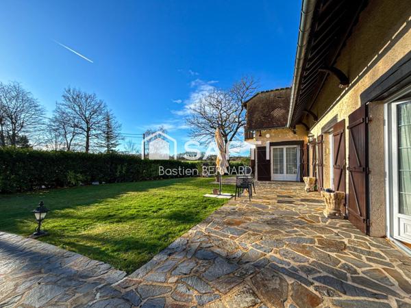 Maison standing 4 chambres – grand terrain arboré – sous-sol total