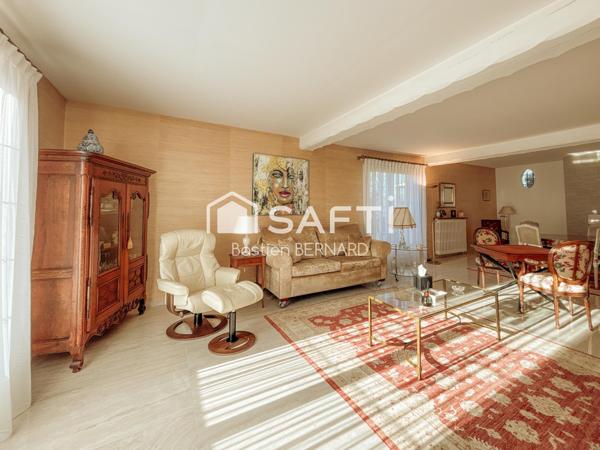 Maison standing 4 chambres – grand terrain arboré – sous-sol total