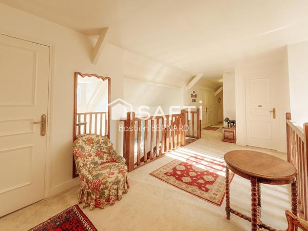 Maison standing 4 chambres – grand terrain arboré – sous-sol total