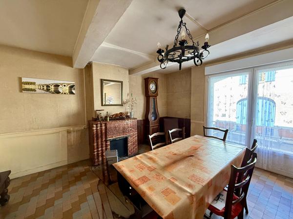 MAZERES : Rare en hypercentre ! Maison de caractere avec jardin et garage