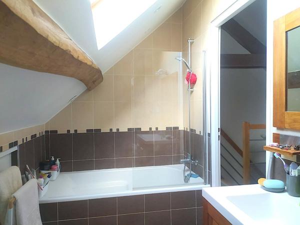 Gazeran centre 3 chambres 66 m² avec cave et stationnement