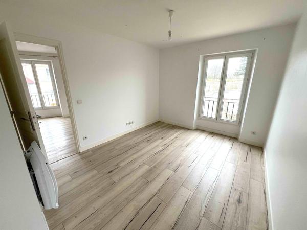Gazeran centre 3 chambres 66 m² avec cave et stationnement