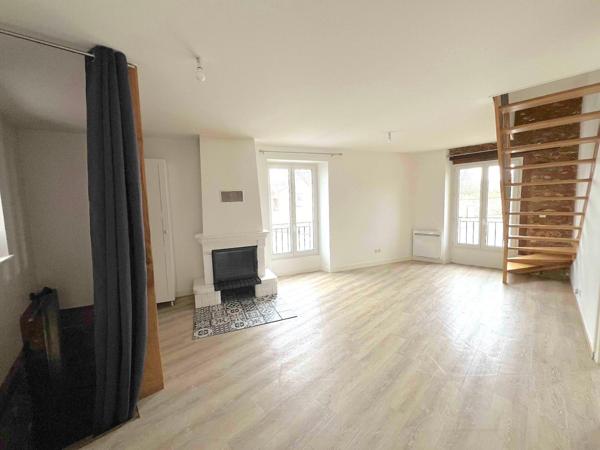 Gazeran centre 3 chambres 66 m² avec cave et stationnement
