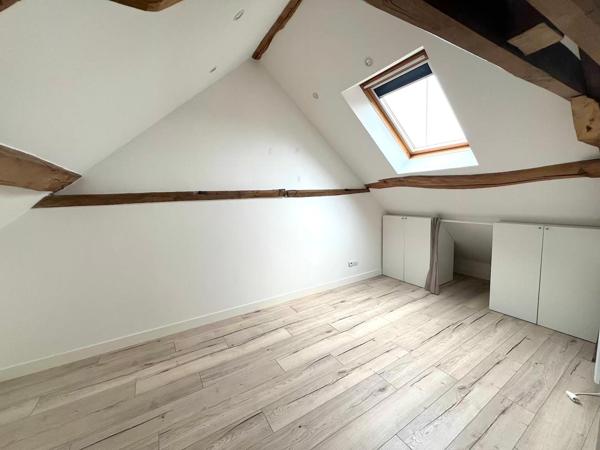Gazeran centre 3 chambres 66 m² avec cave et stationnement