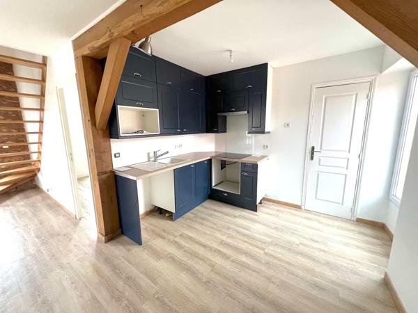 Gazeran centre 3 chambres 66 m² avec cave et stationnement