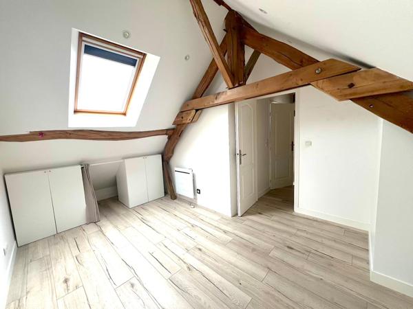 Gazeran centre 3 chambres 66 m² avec cave et stationnement