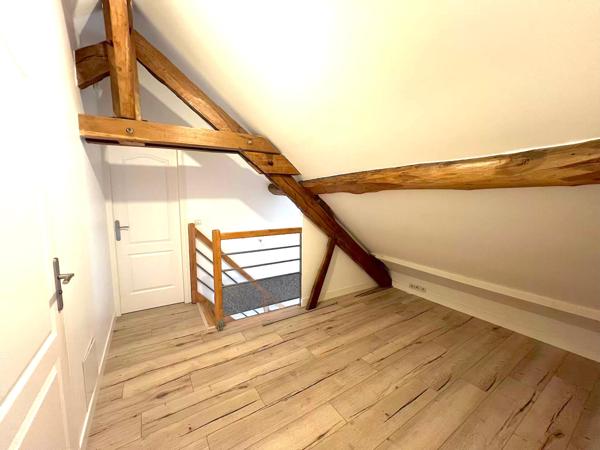 Gazeran centre 3 chambres 66 m² avec cave et stationnement
