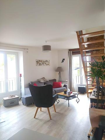 Gazeran centre 3 chambres 66 m² avec cave et stationnement