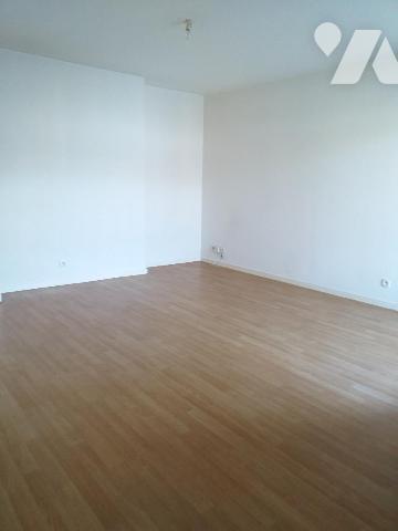 T2  2ème étage avec ascenseur, terrasse et garage