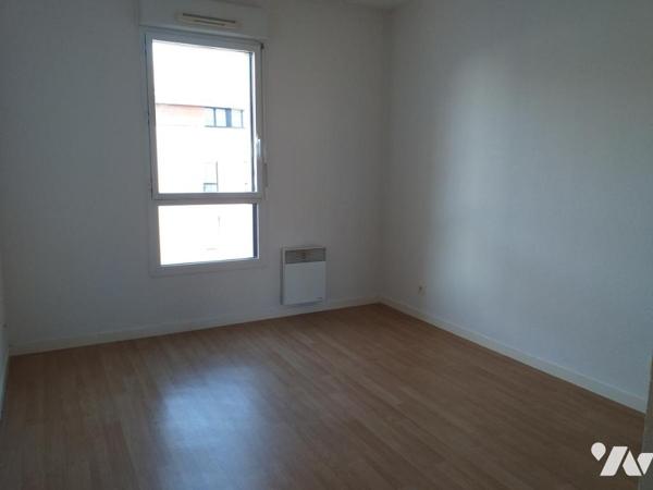 T2  2ème étage avec ascenseur, terrasse et garage