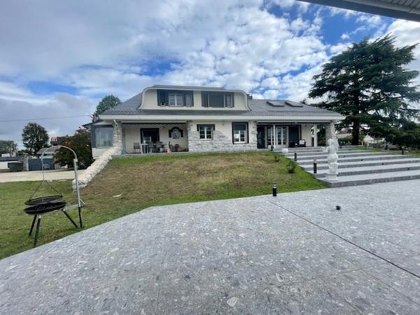 Dpt Hautes Pyrénées (65), à vendre TARBES maison P12