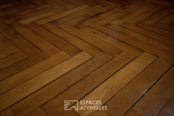 Appartement hypercentre avec ascenseur, parking et chambre de bonne